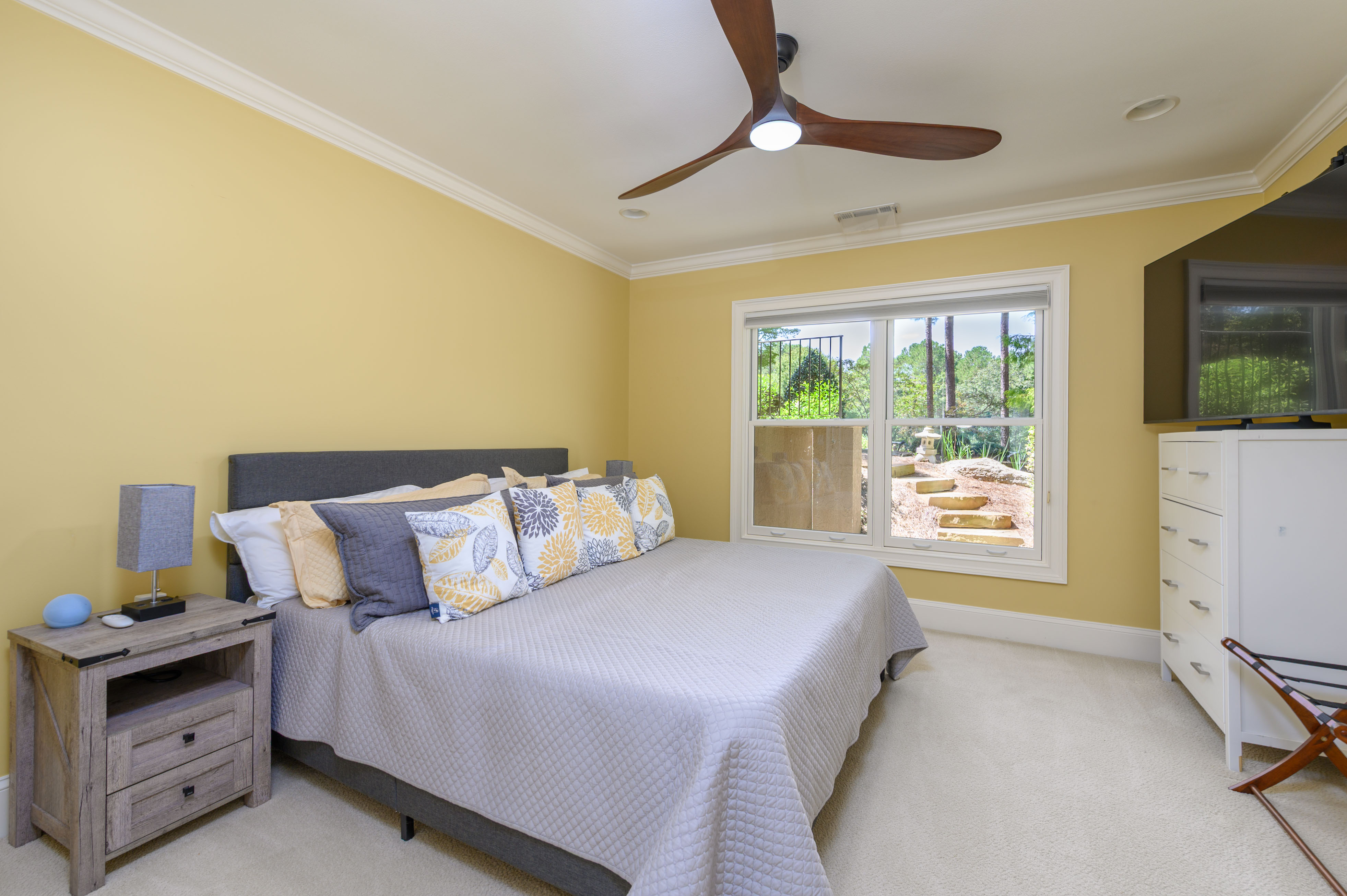 1100 Bachelors Run image 26